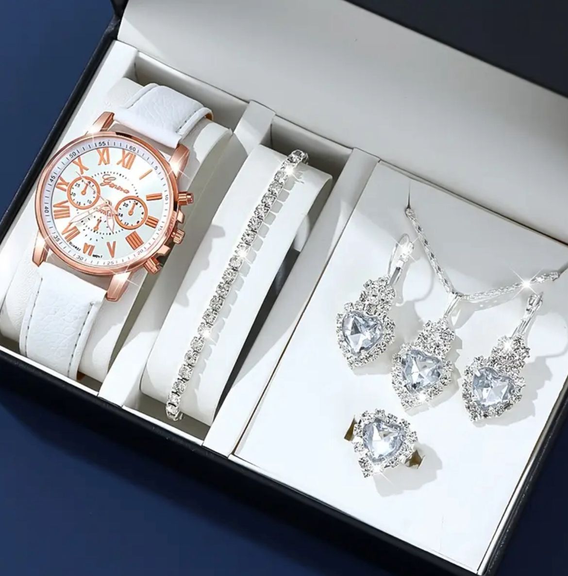 Gorgeous and Fashionable Silvery Quartz Watch+ New Silvery Jewelry Set
